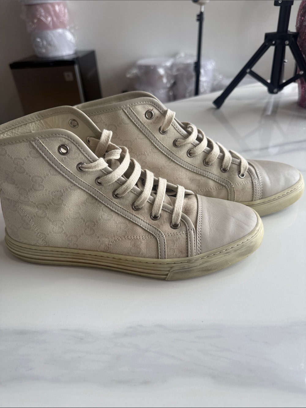 Authentic Gucci Cream High-Top Logo Sneakers Size 38.5